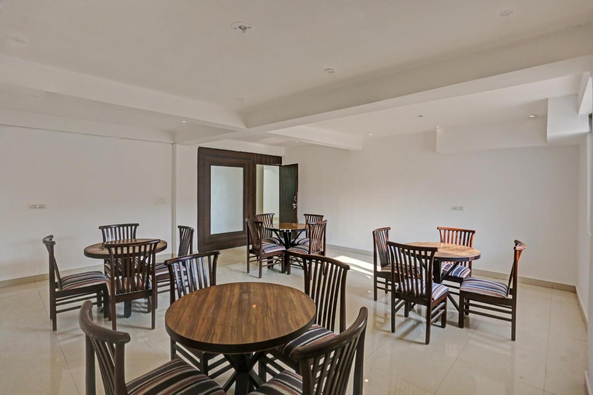 Hotel O The Grand Palm Gurgaon Dış mekan fotoğraf